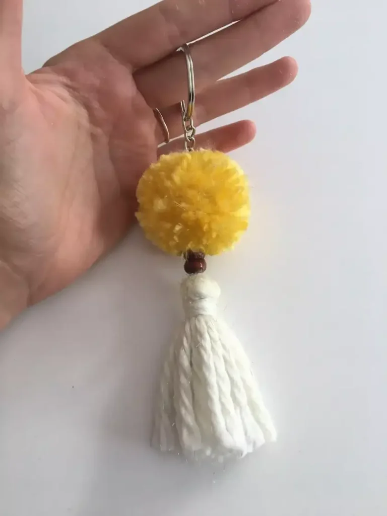 Pompom pour un atelier en CE