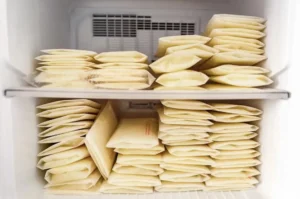 Lire la suite à propos de l’article Allaitement maternel: Optimise la conservation du lait maternel pour ton bébé