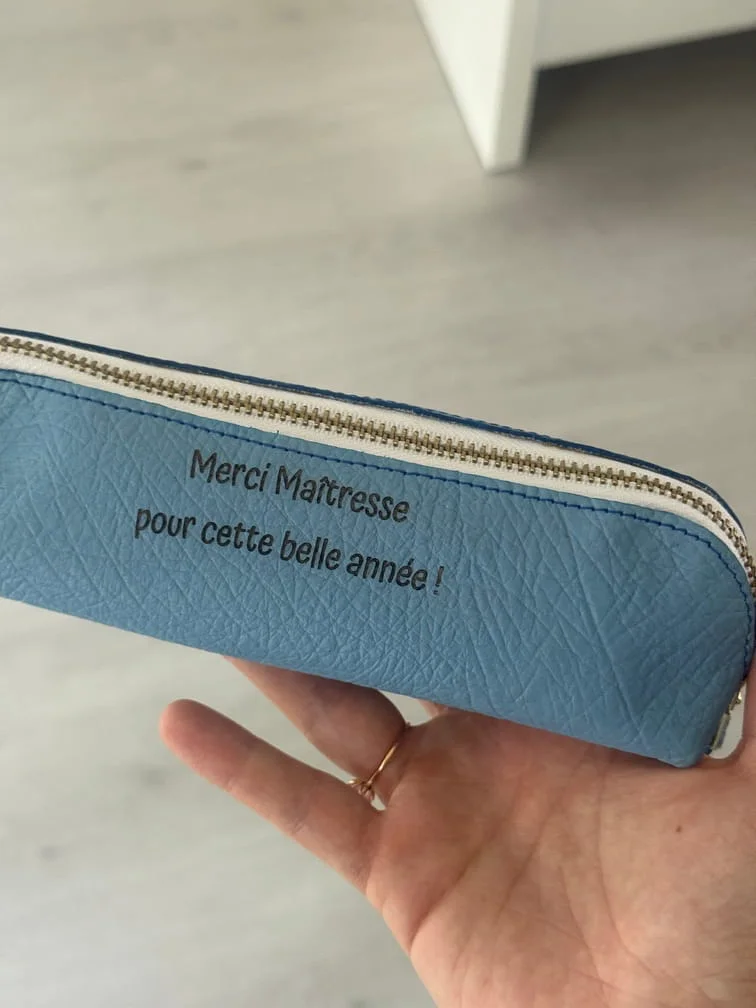 Cadeau maître et maîtresse: trousse-porte-cartes gravé – Image 40