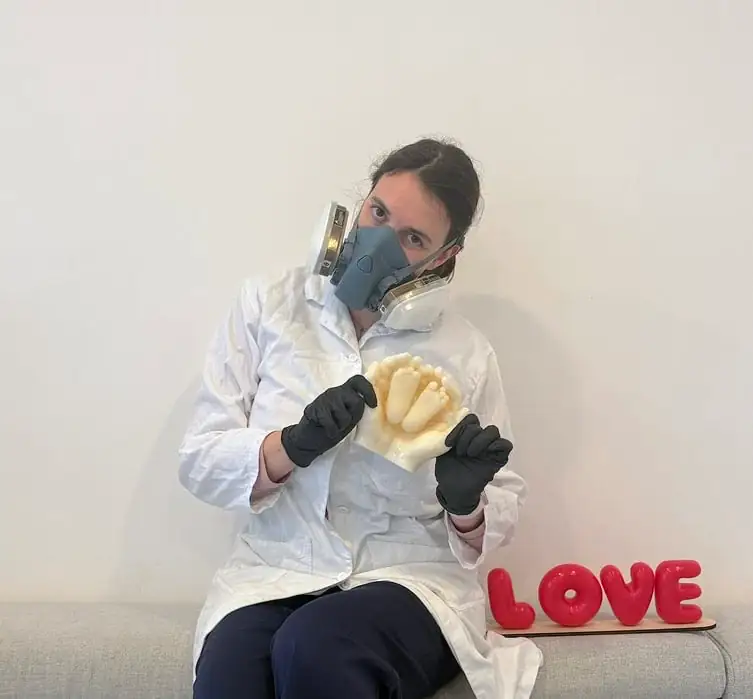 Virginie de Modani Paris, atelier de resine