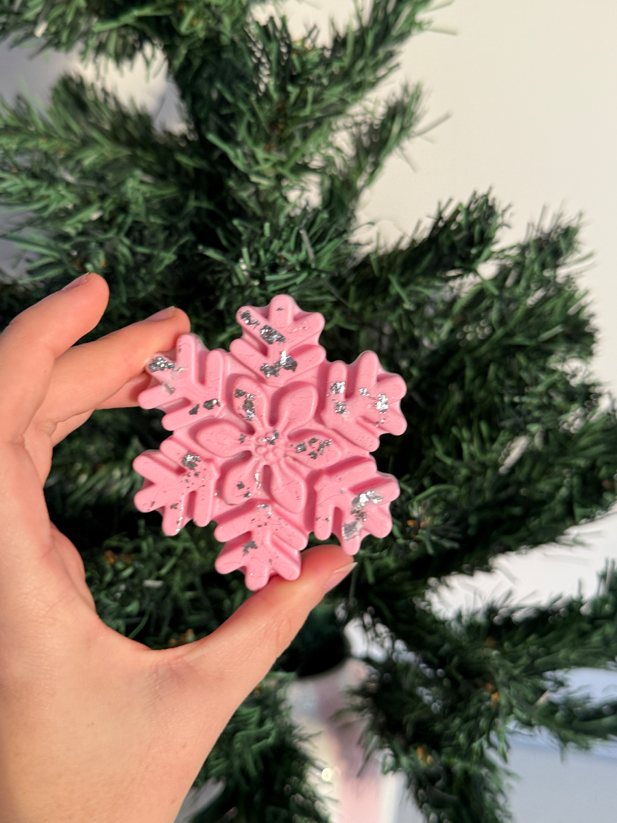 Joli flocon de neige a mettre dans le sapin ou sur un vitre